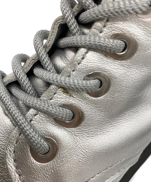 Dr.Martens（ドクターマーチン）Dr.Martens (ドクターマーチン) JADON 8ホールブーツ シルバー サイズ:SIZE UK6の古着・服飾アイテム