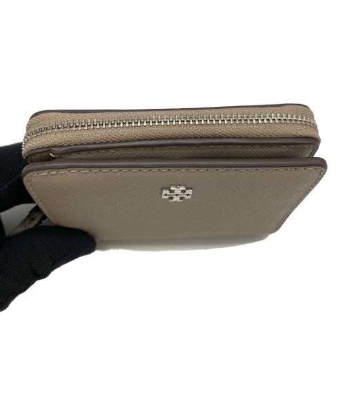 TORY BURCH（トリーバーチ）TORY BURCH (トリーバーチ) 2つ折り財布 グレーの古着・服飾アイテム