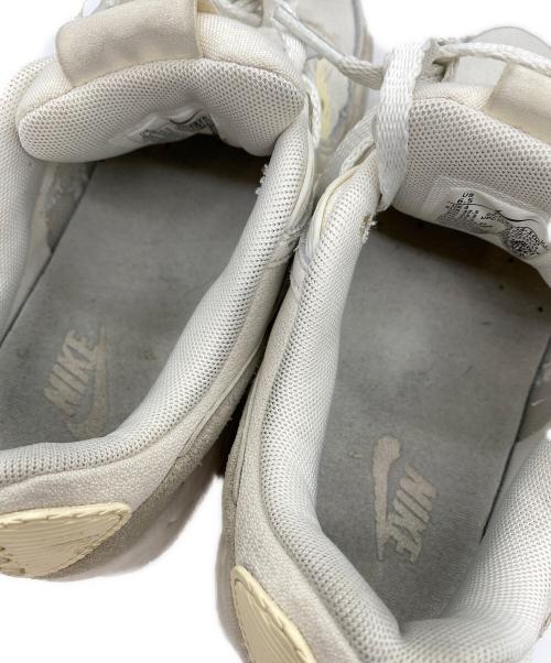 NIKE（ナイキ）NIKE (ナイキ) スニーカー ホワイト サイズ:23.5cmの古着・服飾アイテム