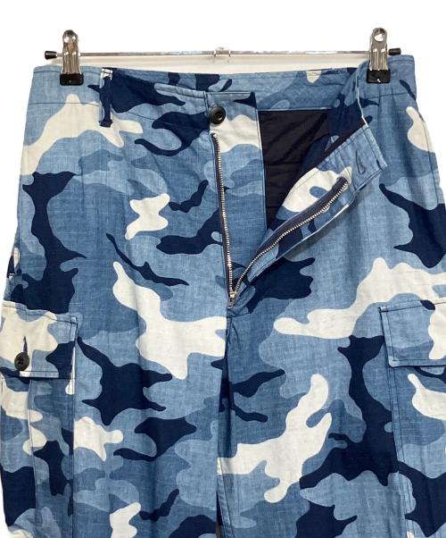 BEAMS PLUS（ビームスプラス）BEAMS PLUS (ビームスプラス) MIL 6 Pocket Indigo Ripstop Discharge Camo Print ブルー サイズ:SIZE Mの古着・服飾アイテム