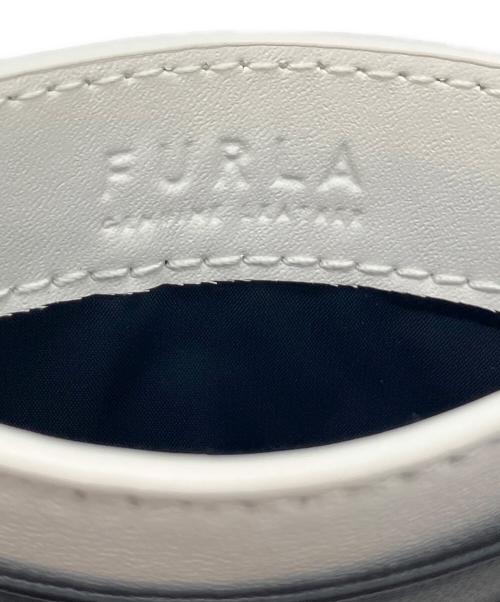 FURLA（フルラ）FURLA (フルラ) カードケース ホワイト×ブラックの古着・服飾アイテム