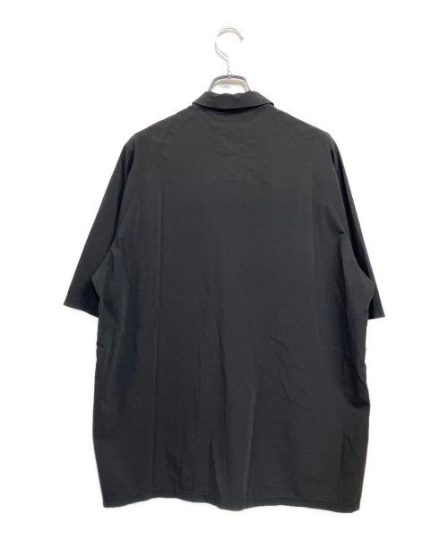 teatora（テアトラ）teatora (テアトラ) CAPSULESNAP POLO SHIRT-DOCTOROID ブラック サイズ:SIZE 4 (LL)の古着・服飾アイテム