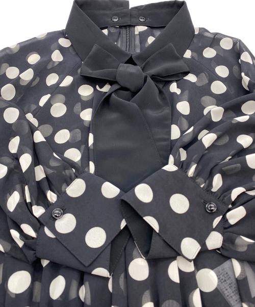 ANAYI（アナイ）ANAYI (アナイ) 24AW ポルカドットタイ衿付きワンピース ブラック サイズ:SIZE 36 未使用品の古着・服飾アイテム