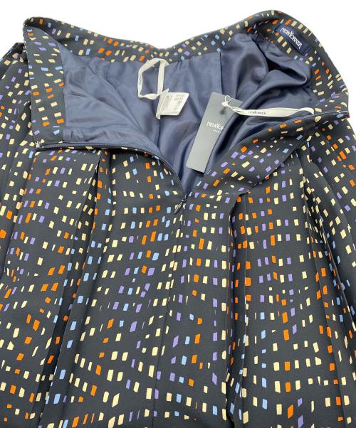 NEWYORKER（ニューヨーカー）NEWYORKER (ニューヨーカー) 24AW イルミネーションプリント ブラウス+スカート ネイビー サイズ:SIZE 11R 未使用品の古着・服飾アイテム