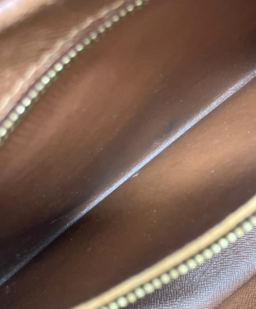 LOUIS VUITTON（ルイ ヴィトン）LOUIS VUITTON (ルイ ヴィトン) ショルダーバッグ ブラウンの古着・服飾アイテム