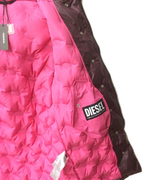 DIESEL（ディーゼル）DIESEL (ディーゼル) W-Lalla Hooded logo-quilted down jacket ワインレッド サイズ:XXS 165/76A 未使用品の古着・服飾アイテム