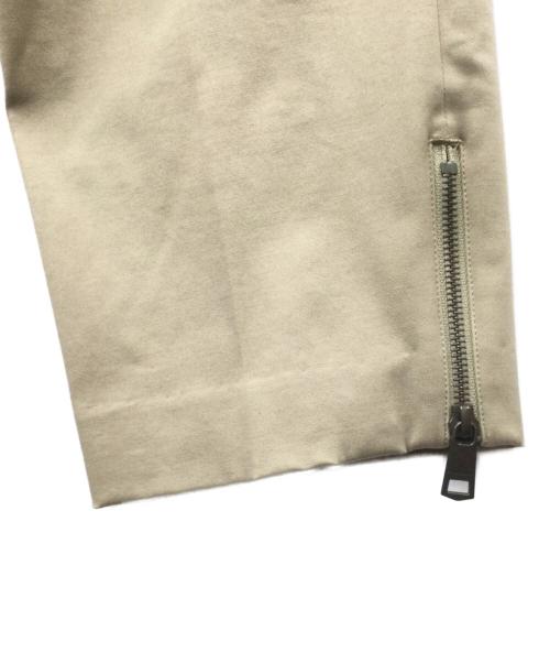 BURBERRY（バーバリー）BURBERRY (バーバリー) クロップドパンツ カーキ サイズ:44の古着・服飾アイテム