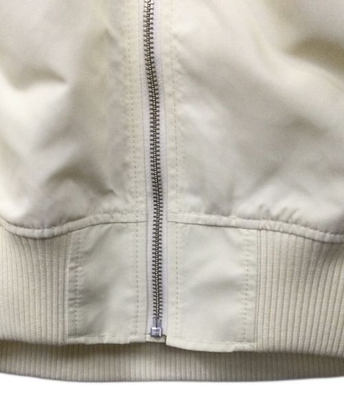 Adam et Rope（アダム エ ロペ）Adam et Rope (アダムエロペ) MA-1 ジレ アイボリー サイズ:Freeの古着・服飾アイテム