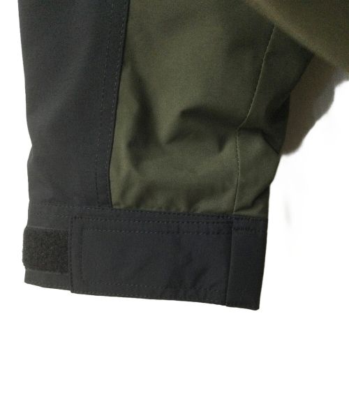 THE NORTH FACE（ザ ノース フェイス）THE NORTH FACE (ザ ノース フェイス) マウンテンライトジャケット オリーブ×ブラック サイズ:L 未使用品の古着・服飾アイテム