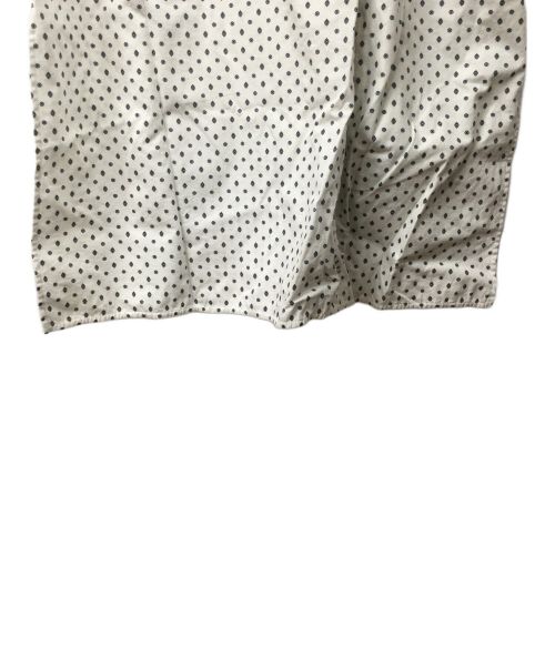 ELIN（エリン）ELIN (エリン) ワンピース ドット ホワイト×ブラック ホワイト サイズ:Mの古着・服飾アイテム