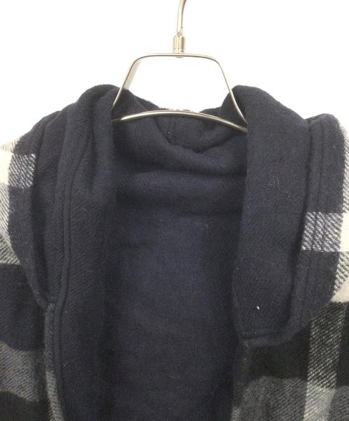 BLUE LABEL CRESTBRIDGE（ブルーレーベルクレストブリッジ）BLUE LABEL CRESTBRIDGE (ブルーレーベルクレストブリッジ) フード付ショール ネイビー 未使用品の古着・服飾アイテム