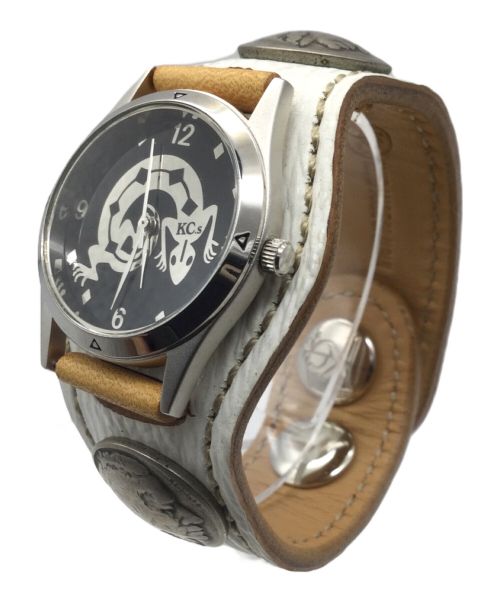 KC's LEATHER CRAFT（ケーシーズ）KC's LEATHER CRAFT (ケーシーズ) レザーブレスウォッチ ３コンチョ フリーカット ホワイトの古着・服飾アイテム