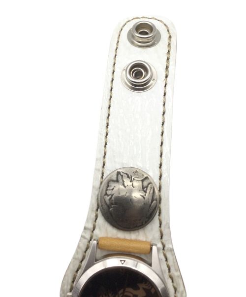 KC's LEATHER CRAFT（ケーシーズ）KC's LEATHER CRAFT (ケーシーズ) レザーブレスウォッチ ３コンチョ フリーカット ホワイトの古着・服飾アイテム