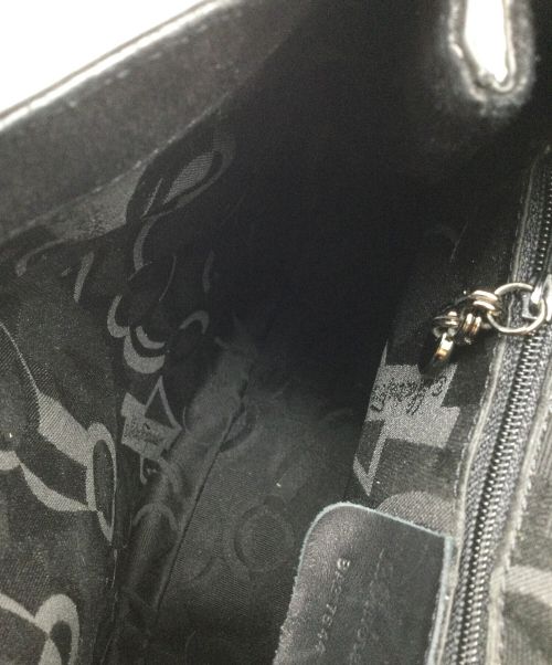 Salvatore Ferragamo（サルヴァトーレ フェラガモ）Salvatore Ferragamo (サルヴァトーレ フェラガモ) ショルダーバッグ ブラック ブラックの古着・服飾アイテム