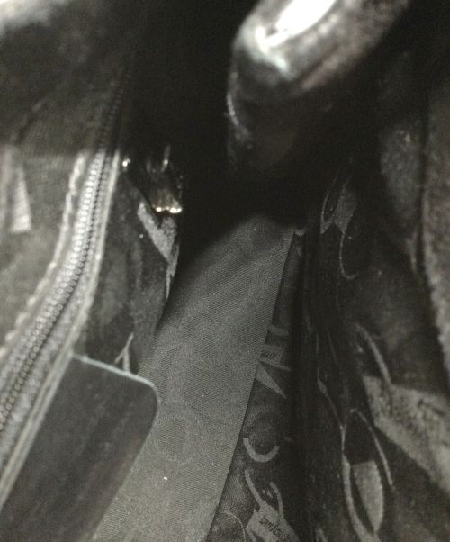 Salvatore Ferragamo（サルヴァトーレ フェラガモ）Salvatore Ferragamo (サルヴァトーレ フェラガモ) ショルダーバッグ ブラック ブラックの古着・服飾アイテム