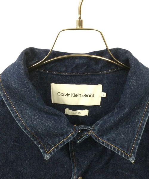 Calvin Klein Jeans（カルバンクラインジーンズ）Calvin Klein Jeans (カルバンクラインジーンズ) ボクシーデニムシャツ インディゴ サイズ:Lの古着・服飾アイテム