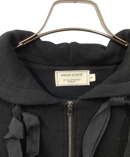 maison kitsune（メゾンキツネ）MAISON KITSUNE (メゾンキツネ) HALF-ZIPPED HOODIE  ブラック サイズ:Sの古着・服飾アイテム