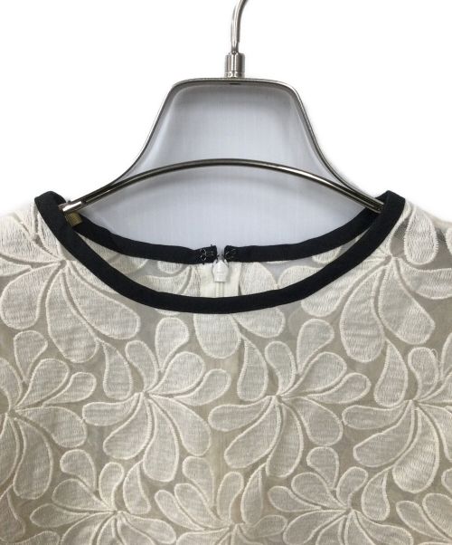 URBAN RESEARCH DOORS（アーバンリサーチドアーズ）URBAN RESEARCH DOORS (アーバンリサーチ ドアーズ) フラワー柄ブラウス ベージュ ベージュ サイズ:M 未使用品の古着・服飾アイテム