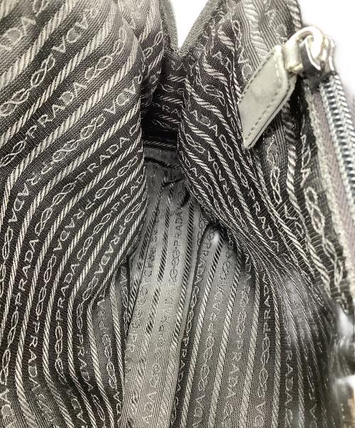 PRADA（プラダ）PRADA (プラダ) 南京錠付きナイロンバッグ グリーン グリーンの古着・服飾アイテム