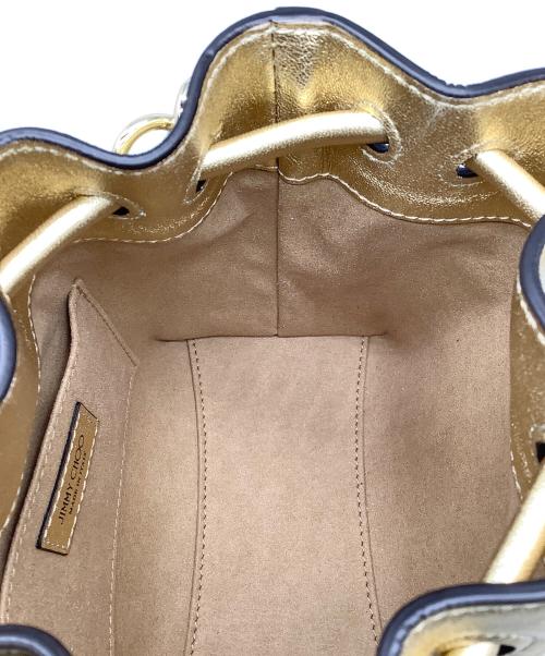 JIMMY CHOO（ジミーチュウ）JIMMY CHOO (ジミーチュウ) ボンボン バケットＳ ゴールドの古着・服飾アイテム