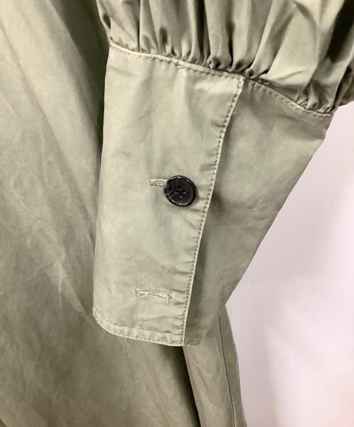 e/rm（イーアールエム）e/rm (イーアールエム) ロングカフスハイネック ワンピース オリーブ サイズ:Freeの古着・服飾アイテム