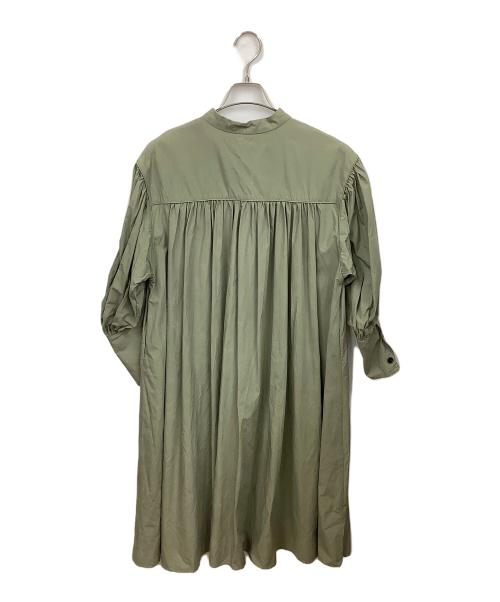 e/rm（イーアールエム）e/rm (イーアールエム) ロングカフスハイネック ワンピース オリーブ サイズ:Freeの古着・服飾アイテム