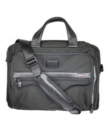 TUMI（トゥミ）の古着「ALPHA Ⅱ」｜ブラック