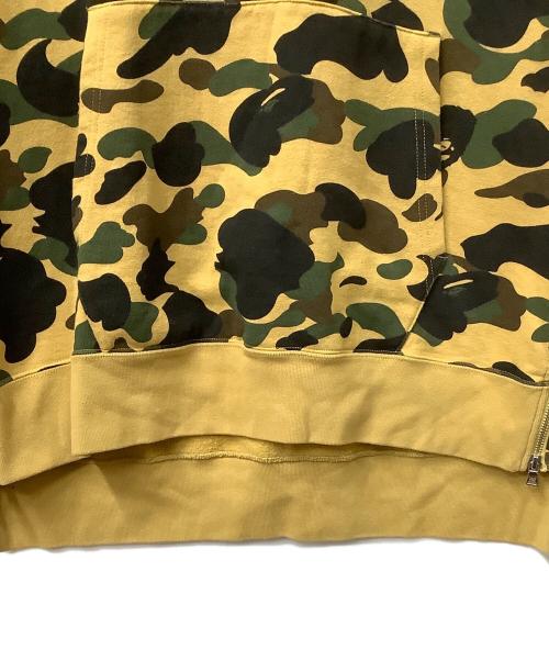 A BATHING APE（ア ベイシング エイプ）A BATHING APE (ア ベイシング エイプ) シャークパーカー カーキ サイズ:XLの古着・服飾アイテム