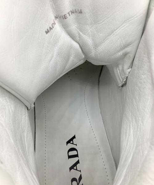 PRADA（プラダ）PRADA (プラダ) DISTRICT ホワイト サイズ:9の古着・服飾アイテム