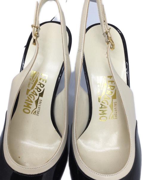 Salvatore Ferragamo（サルヴァトーレ フェラガモ）Salvatore Ferragamo (サルヴァトーレ フェラガモ) パンプス ブラック×ベージュ サイズ:6Cの古着・服飾アイテム
