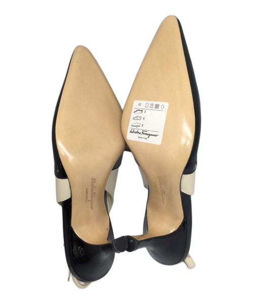 Salvatore Ferragamo（サルヴァトーレ フェラガモ）Salvatore Ferragamo (サルヴァトーレ フェラガモ) パンプス ブラック×ベージュ サイズ:6Cの古着・服飾アイテム