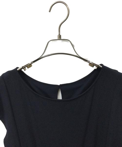 La TOTALITE（ラ ト―タリテ）La TOTALITE (ラ ト―タリテ) ノースリーブワンピース ネイビー ネイビー サイズ:Free 未使用品の古着・服飾アイテム