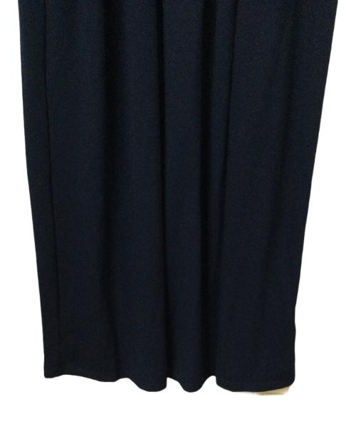 La TOTALITE（ラ ト―タリテ）La TOTALITE (ラ ト―タリテ) ノースリーブワンピース ネイビー ネイビー サイズ:Free 未使用品の古着・服飾アイテム