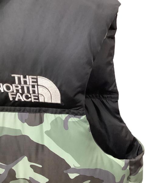THE NORTH FACE（ザ ノース フェイス）THE NORTH FACE (ザ ノース フェイス) ノベルティーヌプシベスト ブラック×グリーン サイズ:XLの古着・服飾アイテム