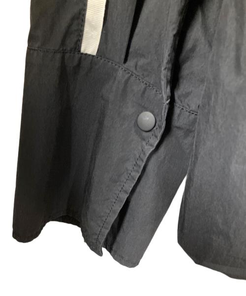 Adam et Rope（アダム エ ロペ）Adam et Rope (アダム エ ロペ) サステナブル スタンドネックドロストシャツ ブラック サイズ:Freeの古着・服飾アイテム
