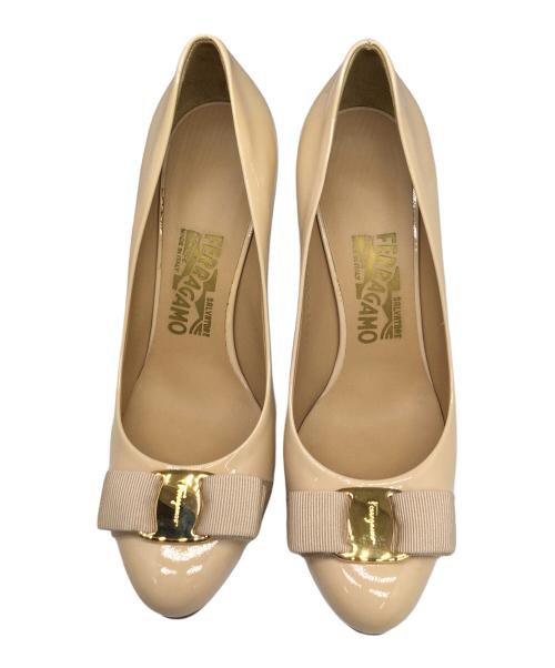 Salvatore Ferragamo（サルヴァトーレ フェラガモ）Salvatore Ferragamo (サルヴァトーレ フェラガモ) ヒールパンプス ベージュ サイズ:6Cの古着・服飾アイテム