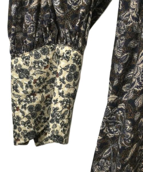 kurashi&trips publishing（クラシアンドトリップス パブリッシング）KURASHI&Trips PUBLISHING (クラシアンドトリップス パブリッシング) 「暮らしに、ときめき」大人のための柄ワンピース  ネイビー サイズ:Freeの古着・服飾アイテム