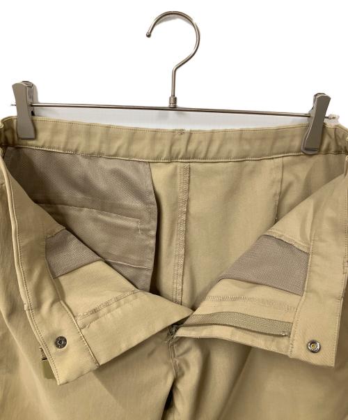 HELLY HANSEN（ヘリーハンセン）HELLY HANSEN (ヘリーハンセン) EASY CHINO STRETCH ベージュ サイズ:Mの古着・服飾アイテム