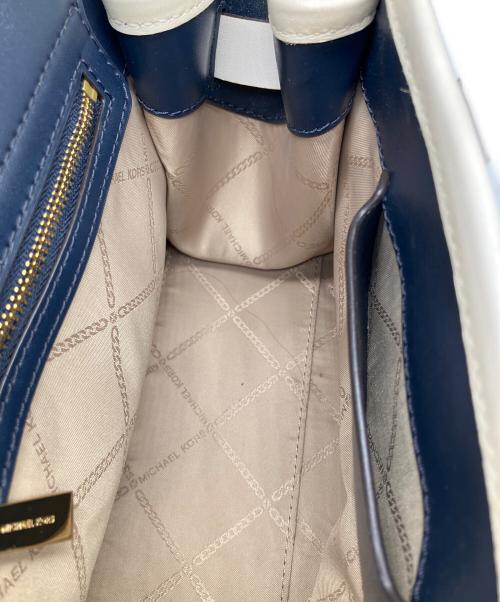 MICHAEL KORS（マイケル・コース）MICHAEL KORS (マイケルコース) デニムショルダーバッグ ホワイト×ブルー ホワイト×ブルーの古着・服飾アイテム