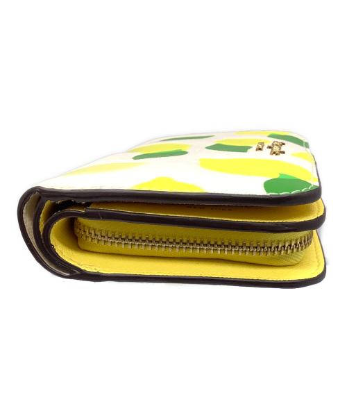 Kate Spade（ケイトスペード）Kate Spade (ケイトスペード) モーガンレモント エンボスコンパクト ウォレット ホワイトの古着・服飾アイテム