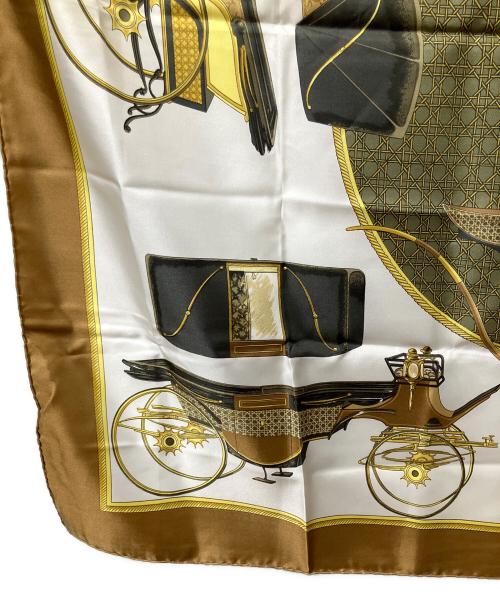 HERMES（エルメス）HERMES (エルメス) カレ90 折り畳み式幌の馬車 ベージュの古着・服飾アイテム