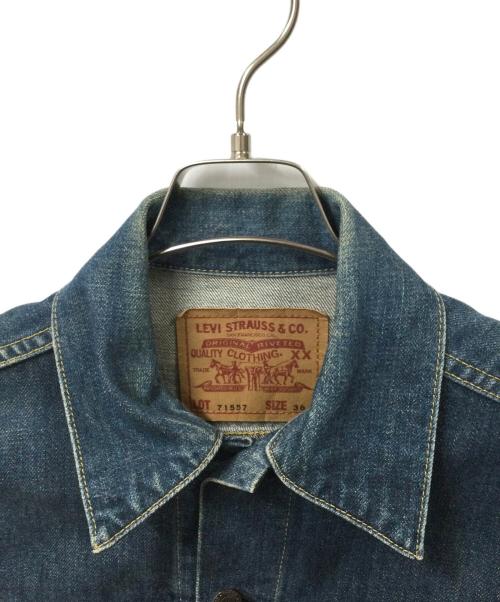 LEVI'S（リーバイス）LEVI'S (リーバイス) デニムジャケット ボタン裏 J30 インディゴ サイズ:36の古着・服飾アイテム