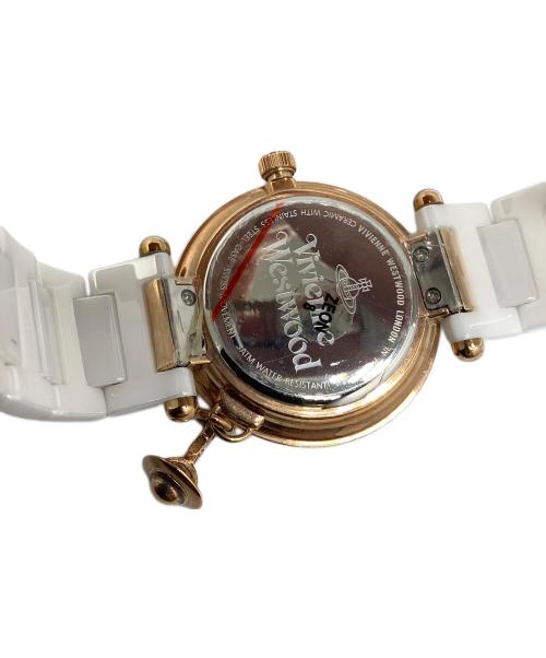 Vivienne Westwood（ヴィヴィアンウエストウッド）Vivienne Westwood (ヴィヴィアンウエストウッド) 腕時計 ライトグレーの古着・服飾アイテム
