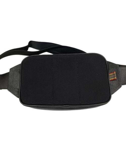 BURBERRY（バーバリー）BURBERRY (バーバリー) ウエストバッグ ブラックの古着・服飾アイテム