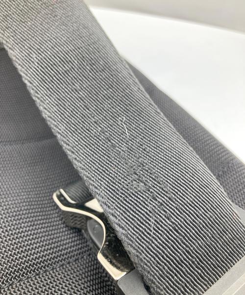 BURBERRY（バーバリー）BURBERRY (バーバリー) ウエストバッグ ブラックの古着・服飾アイテム