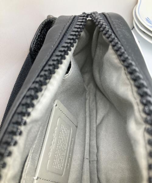 COACH（コーチ）COACH (コーチ) ミニ エッジ ベルト バッグ ブラック×ホワイトの古着・服飾アイテム