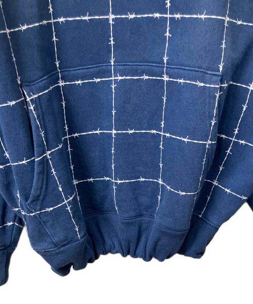 BoTT（ボット）BoTT (ボット) 有刺鉄線柄プルオーバーパーカー ネイビー サイズ:Ｌの古着・服飾アイテム