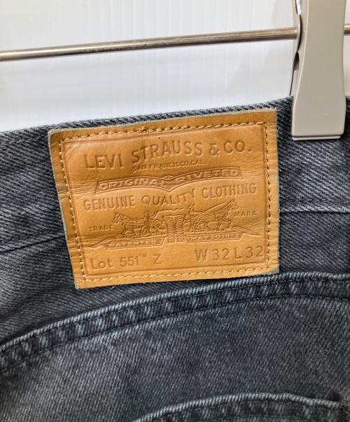 LEVI'S（リーバイス）LEVI'S (リーバイス) ボタン裏J019 551デニムパンツ ブラック サイズ:Ｗ32Ｌ32の古着・服飾アイテム