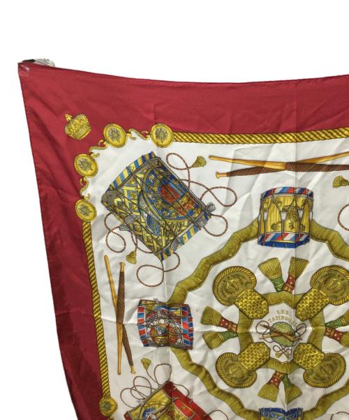 HERMES（エルメス）HERMES (エルメス) カレ90 LES TABOURS ホワイト×レッドの古着・服飾アイテム