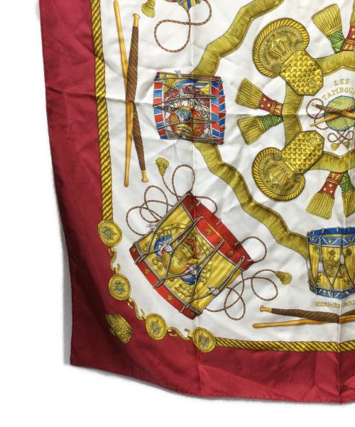 HERMES（エルメス）HERMES (エルメス) カレ90 LES TABOURS ホワイト×レッドの古着・服飾アイテム